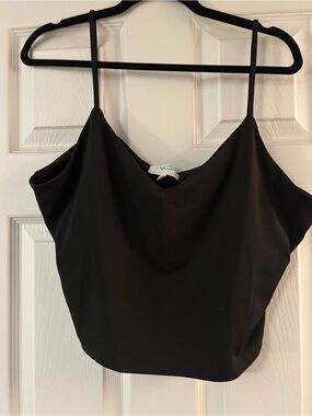Black Spaghetti Strap Cropped Tank Top
